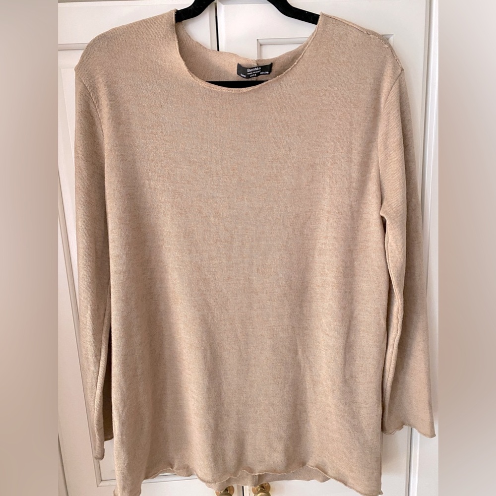 Bershka Beige Raw Hem tee shirt men's Size S Soft sexy Lightweight Unisex